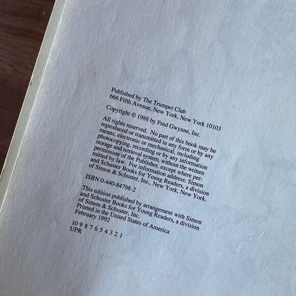 Vintage 1988 A Little Pigeon Toad Paperback Book - Picture 3 of 10